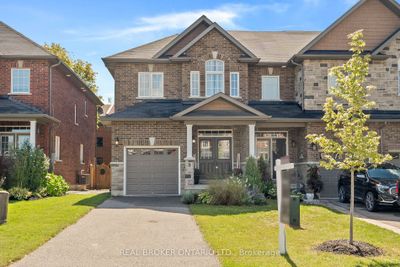 9 Michael Cummings Crt, House attached with 3 bedrooms, 4 bathrooms and 3 parking in Uxbridge ON | Image 1