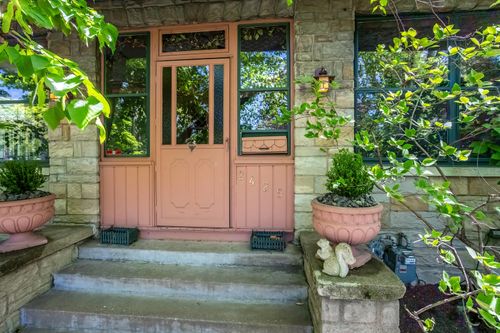 2425 Brady St, Davenport, IA, 52803-2604 | Card Image