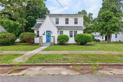 87 Farragut St, Portsmouth, VA, 23702-2851 | Card Image