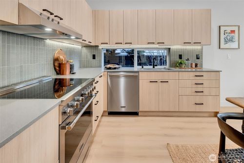 4405 S Holly St, Seattle, WA, 98118-3325 | Card Image