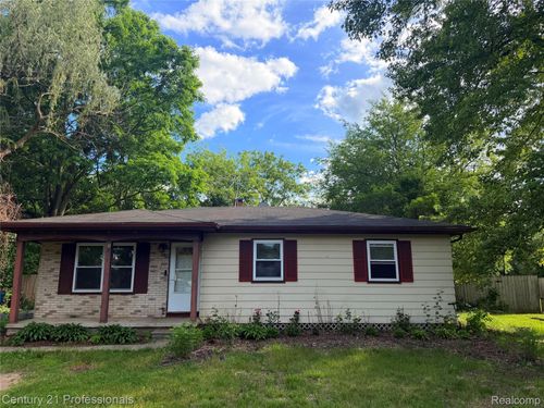 317 Crescent Ave, Holly, MI, 48442-1275 | Card Image