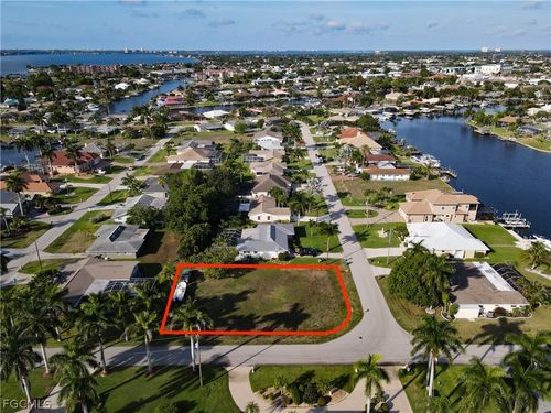 4403 Se 19th Ave, Cape Coral, FL, 33904-6038 | Card Image