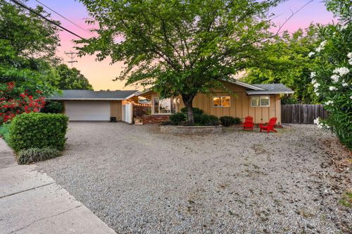 1060 Lincoln Street, Redding, CA, 96001 | Card Image