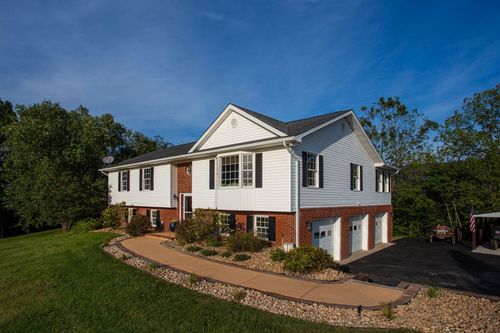 215 Green Hills Ln, NEW MARKET, VA, 22844 | Card Image