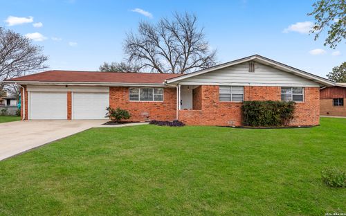 273 Meadow Ave, New Braunfels, TX, 78130-3227 | Card Image