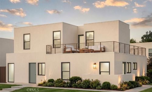 2030 W 88th Street, Los Angeles, CA, 90047 | Card Image