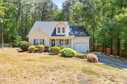 105 Jared Dr, Fuquay Varina, NC, 27526-8757 | Card Image