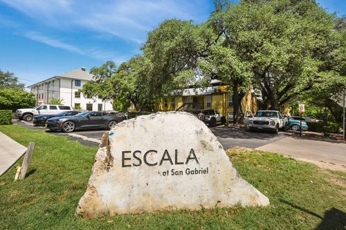 apt-110-1000 W 26th St, Austin, TX, 78705-4331 | Card Image