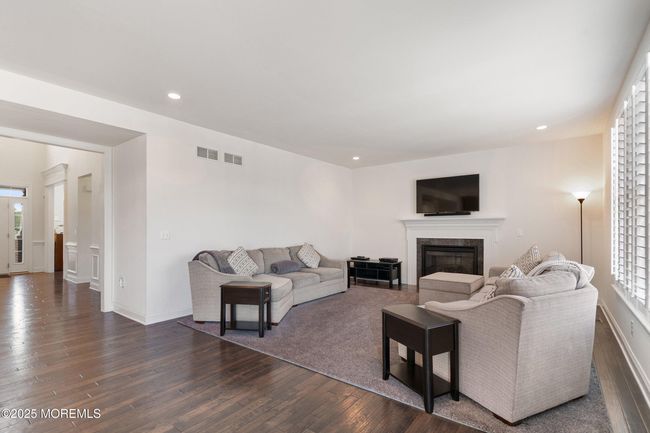 11 Potomac Ct, House other with 4 bedrooms, 5 bathrooms and null parking in Freehold NJ | Image 28