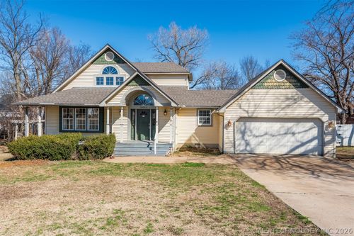 18641 Woodbriar Ln, Catoosa, OK, 74015-2252 | Card Image