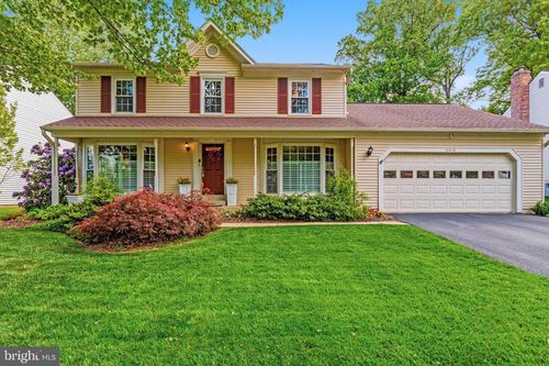 6016 Burnside Landing Dr, BURKE, VA, 22015-2548 | Card Image