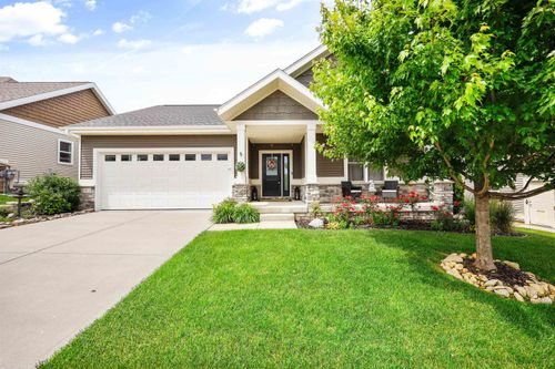 8922 Pine Hollow Pl, Verona, WI, 53593-8429 | Card Image