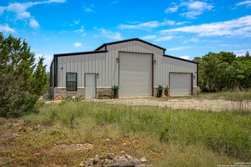 37 Sabinas Ridge Rd, Boerne, TX, 78006-8380 | Card Image