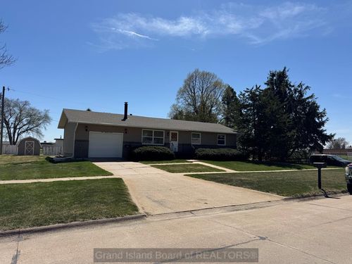 412 H St, Aurora, NE, 68818 | Card Image