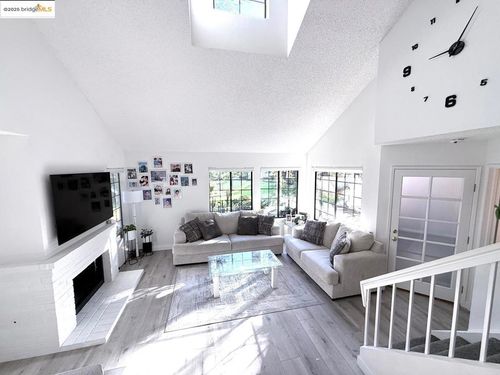 2561 Yerba Bank Ct, San Jose, CA, 95121-2934 | Card Image