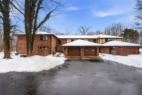 4217 Bristol Ln, New Castle, PA, 16105-4457 | Card Image