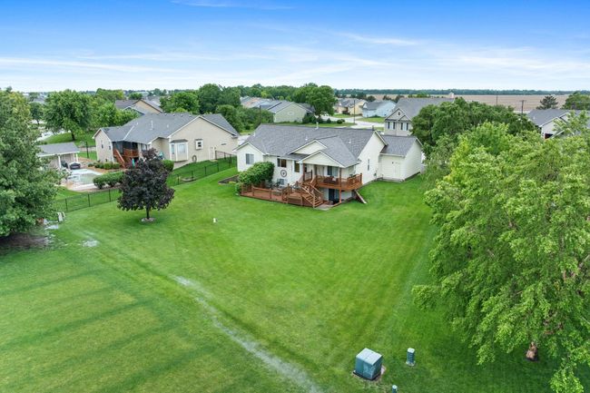 Aerial perspective of suburban area | Image 28