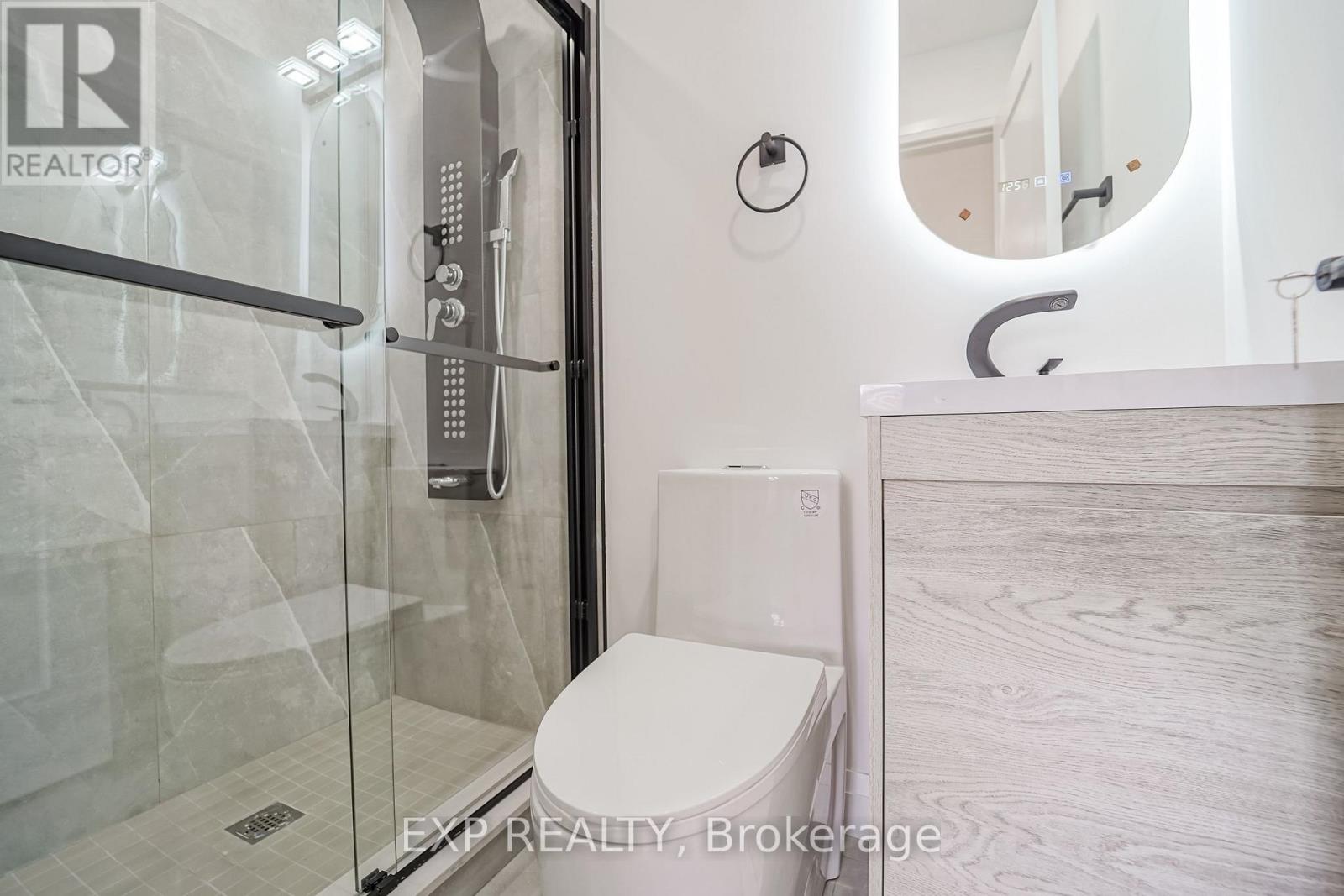 Residential in Toronto (Kennedy Park) 3