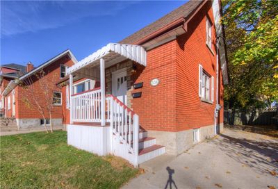 336 Weber St W, Home with 4 bedrooms, 2 bathrooms and 4 parking in Kitchener ON | Image 2