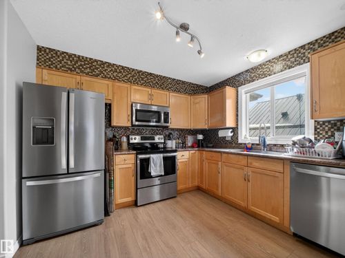 11933 77 St Nw, Edmonton, AB, T5B2G5 | Card Image