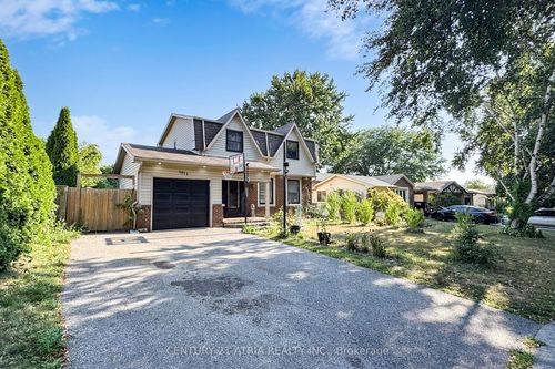 1011 Basswood Ave, Oshawa, ON, L1H2G8 | Card Image