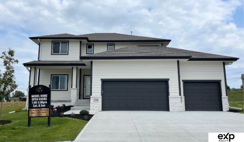 21702 Hampton Dr, Gretna, NE, 68028-3712 | Card Image