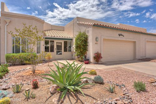 651 W Camino Del Bondadoso, Green Valley, AZ, 85614 | Card Image