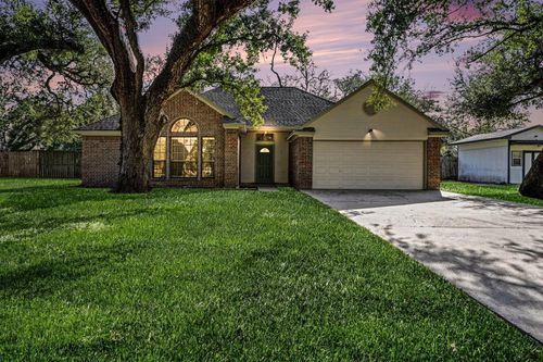 206 Forest Oaks Ln, Lake Jackson, TX, 77566-5966 | Card Image