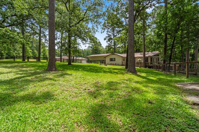 31 N Lakeview Dr, House other with 4 bedrooms, 2 bathrooms and 2 parking in Pointblank TX | Image 25