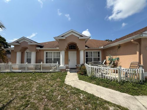 416 Se Calmoso Dr, Port St. Lucie, FL, 34983-2166 | Card Image