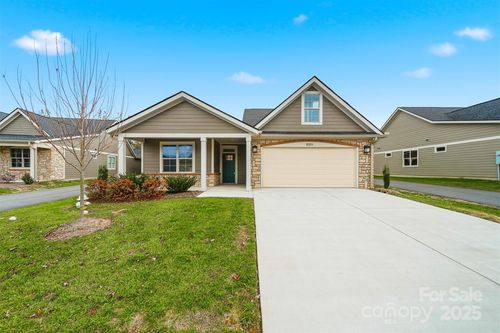 835A Wynnshire Dr, Hickory, NC, 28601-7346 | Card Image
