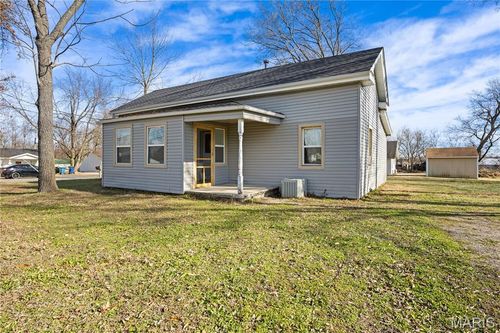 230 N Moreau Ave, TIPTON, MO, 65081-8011 | Card Image