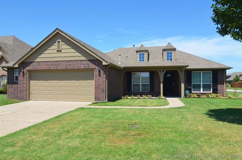 11613 E 105th St N, Owasso, OK, 74055-6656 | Card Image