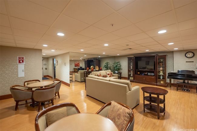 APT-1403 - 1314 Kalakaua Ave, Condo with 2 bedrooms, 1 bathrooms and 1 parking in Honolulu HI | Image 22