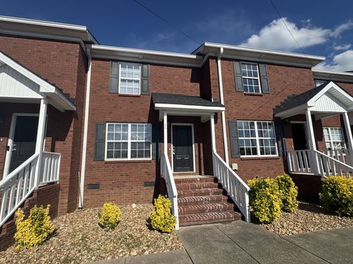 814 Sevier St, Shelbyville, TN, 37160-2740 | Card Image