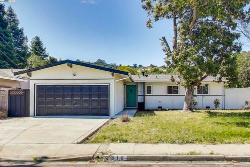 2316 Dolores Ct, Pinole, CA, 94564-1804 | Card Image