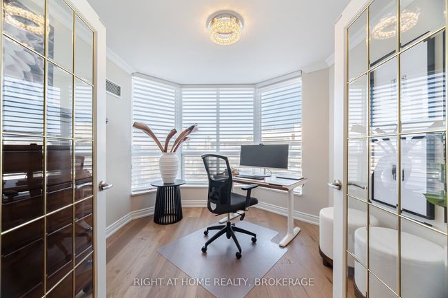 1106 - 442 Maple Ave, Condo with 3 bedrooms, 2 bathrooms and null parking in Burlington ON | Image 21