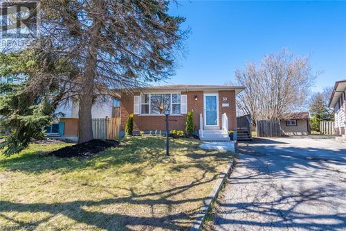 lower-59 Edwina Crt, Hamilton, ON, L8V4M2 | Card Image