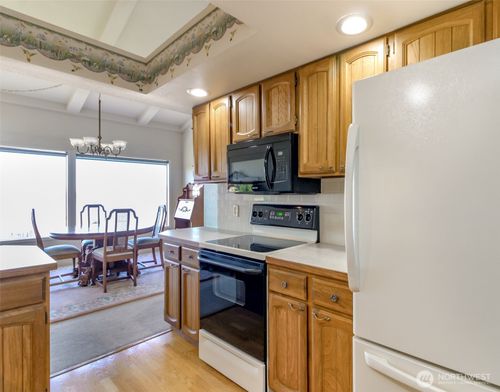 apt-304-28313 Redondo Way S, Des Moines, WA, 98198-8262 | Card Image