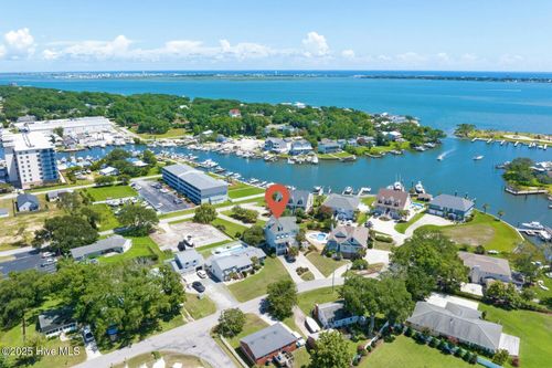 111 Riverside Ave, Morehead City, NC, 28557-2731 | Card Image