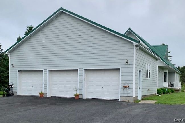 574 State Route 177, House other with 3 bedrooms, 3 bathrooms and null parking in Copenhagen NY | Image 5