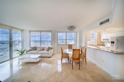 apt-1909-19501 W Country Club Dr, Aventura, FL, 33180-2479 | Card Image