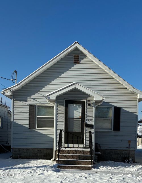 2-1731 Ferguson St, Schenectady, NY, 12303-3915 | Card Image