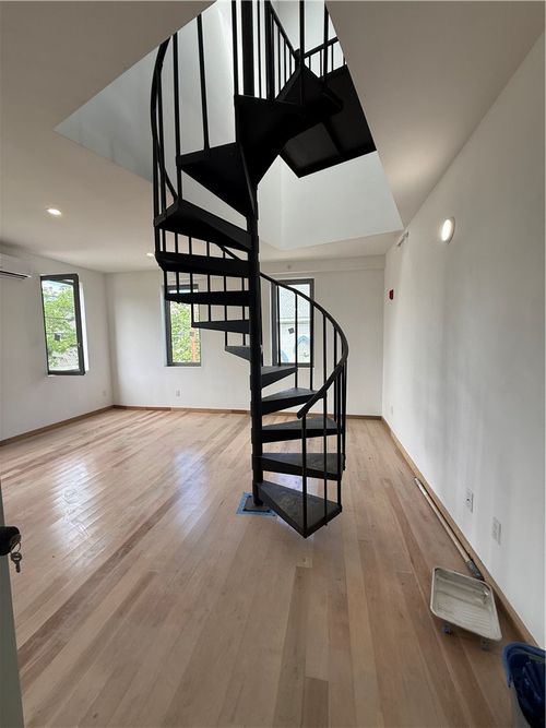 203-536 Smith St, Providence, RI, 02908-4328 | Card Image