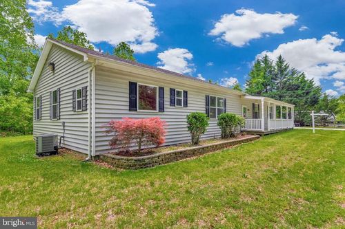 1955 Wilson Rd, HUNTINGTOWN, MD, 20639-4309 | Card Image