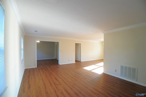 c-8205 Willowbrook Cir Se, Huntsville, AL, 35802-3338 | Card Image