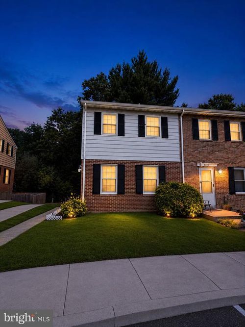 8217 Parham Ct, SEVERN, MD, 21144-2905 | Card Image