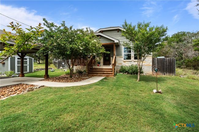 Front yard | Image 4