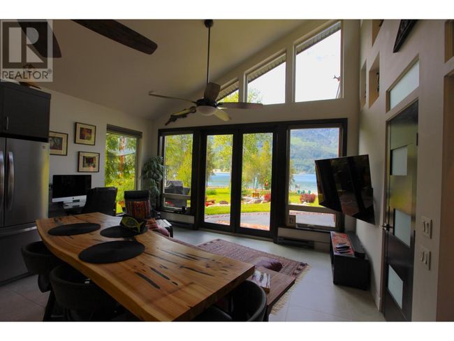 179 Kootenay Lake Rd, House other with 2 bedrooms, 2 bathrooms and 12 parking in Procter BC | Image 29