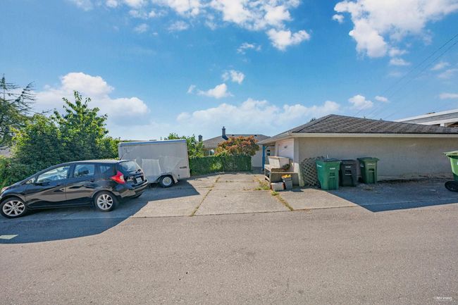 6407 Clinton St, House other with 6 bedrooms, 4 bathrooms and 5 parking in Burnaby BC | Image 28